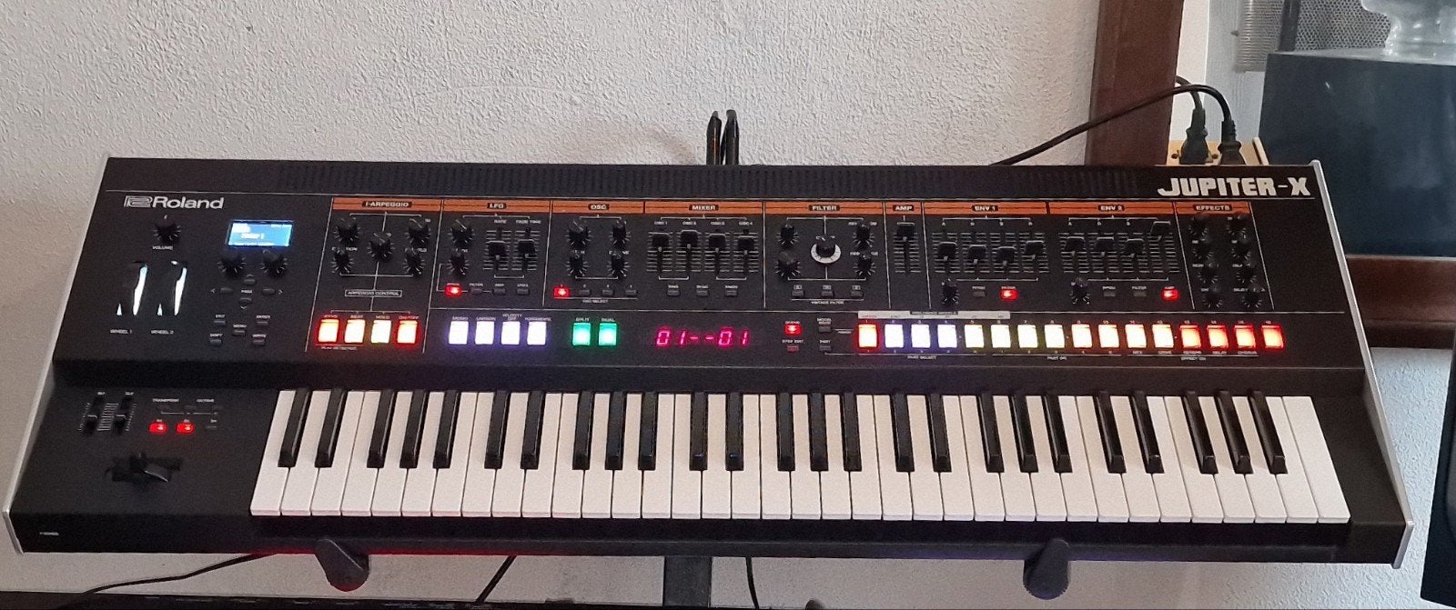 Roland Jupiter X met doos, Muziek en Instrumenten, Synthesizers, Ophalen, Roland, Met midi-aansluiting, 61 toetsen