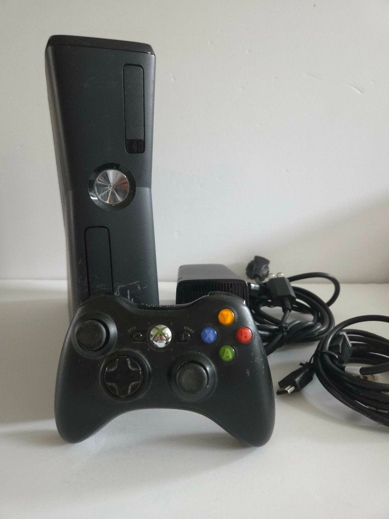 Xbox 360 S inclusief Originele Controller Zwart, 360 S, 4 GB, Ophalen of Verzenden, Zo goed als nieuw