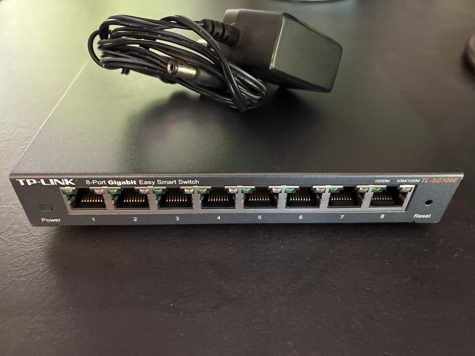 TP-Link TL-SG108E 8-poorts Gigabit Easy Smart Switch, Computers en Software, Ophalen of Verzenden, Zo goed als nieuw