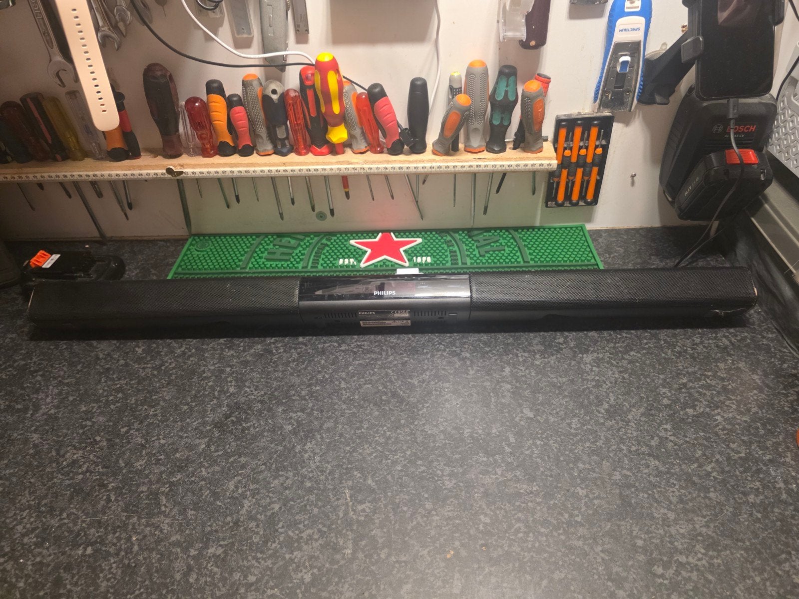 Foto 2 van Philips Soundbar met Subwoofer en Bluetooth (SW3140B/12)