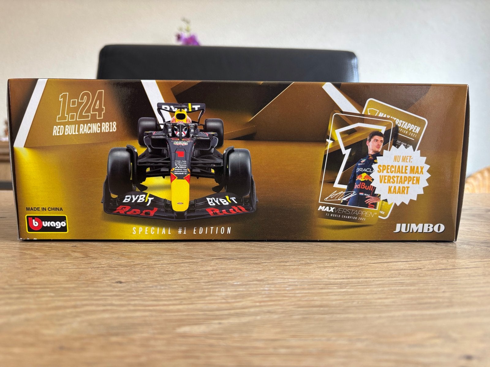Bburago Red Bull Racing RB18 1:24 Max Verstappen, Hobby en Vrije tijd, Modelauto's | 1:32, Ophalen of Verzenden, Nieuw, Auto, Overige merken