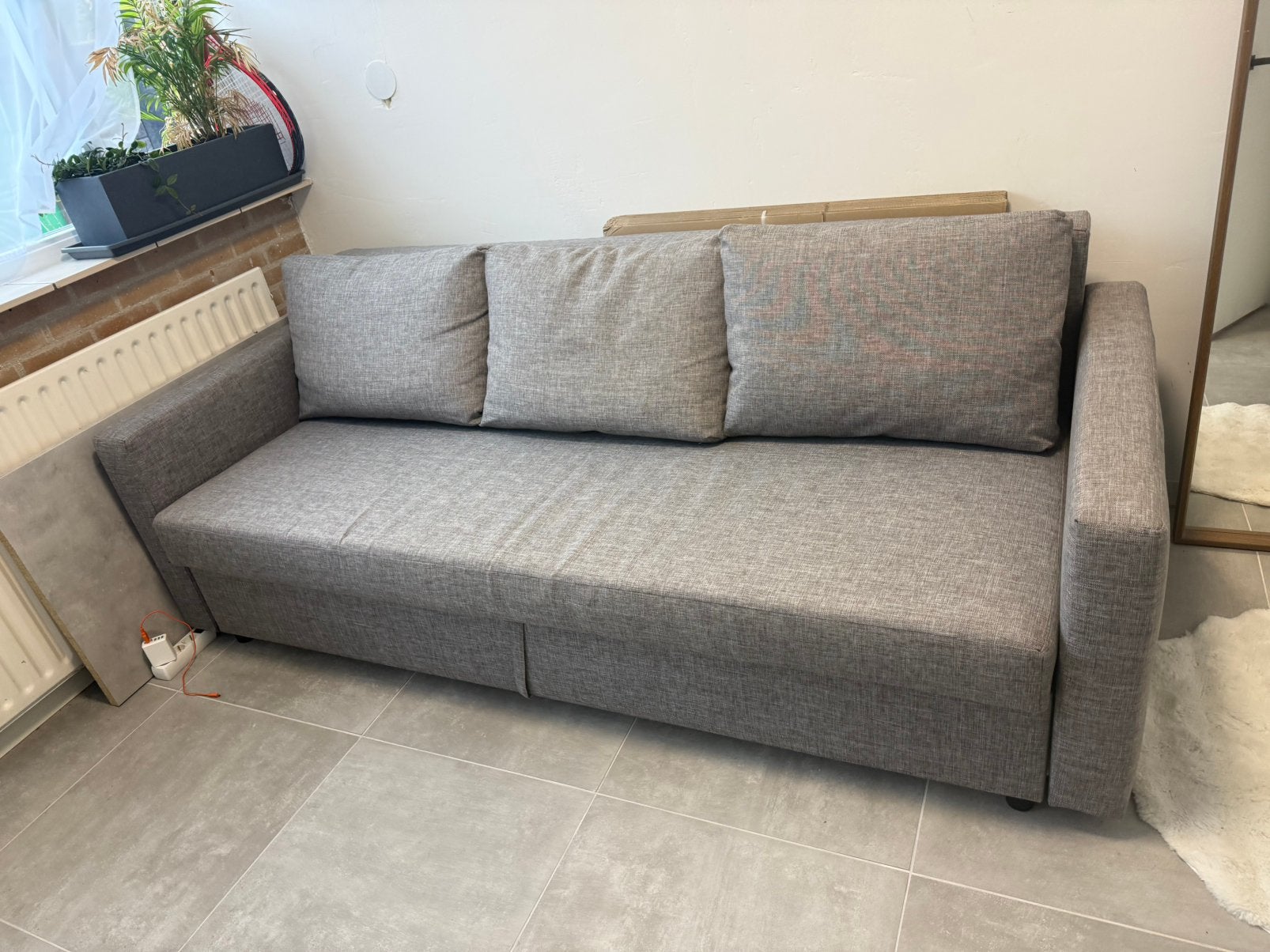 FRIHETEN 3-zits slaapbank, Faringe lichtgrijs sofabed