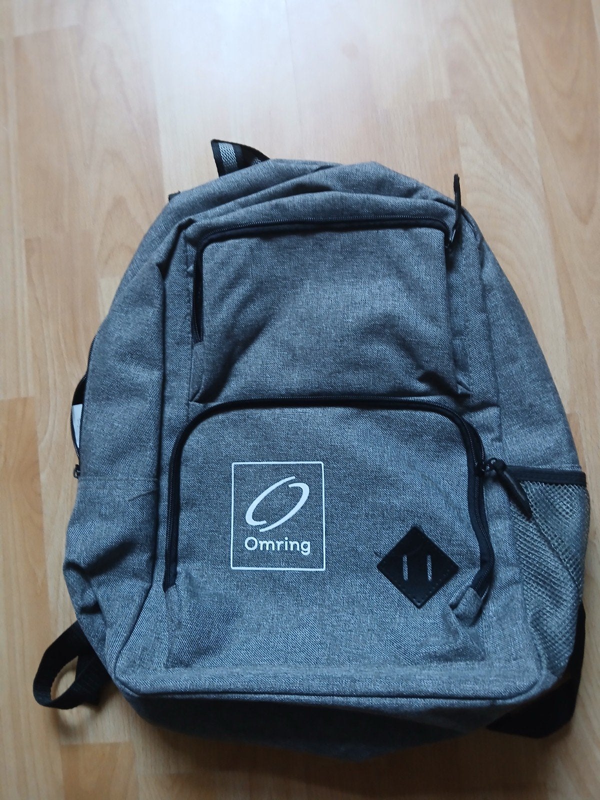 Nieuwe grijze gemêleerde rugtas met laptopvak., Ophalen, Nieuw, Overige merken, 30 tot 45 cm