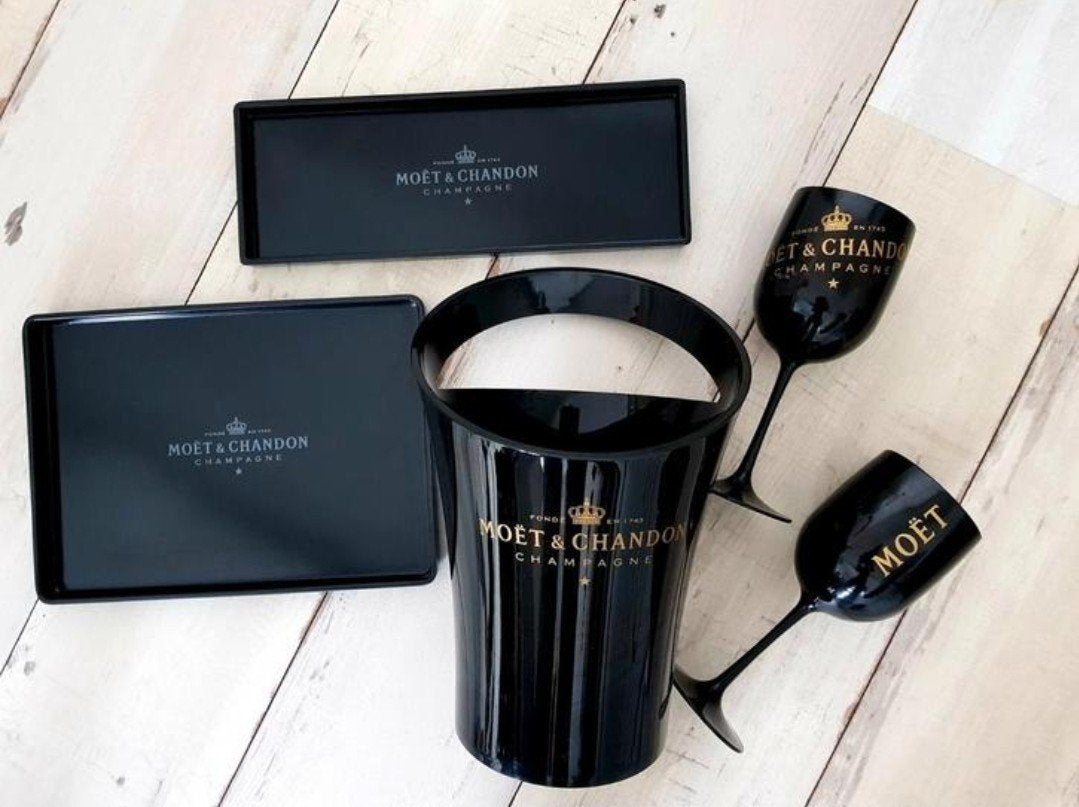 Zwarte dienblad van MOËT & CHANDON in verschillende maten ‼️, Ophalen of Verzenden, Nieuw, Kunststof