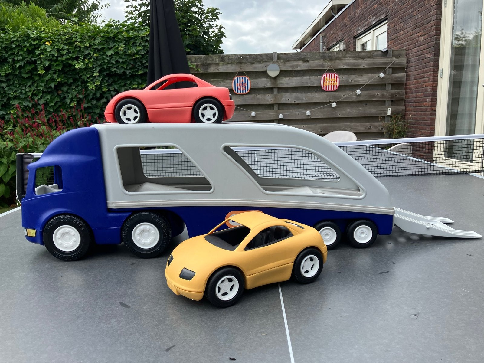 Little Tikes autotransporter met 2 sportwagens, Ophalen, Gebruikt