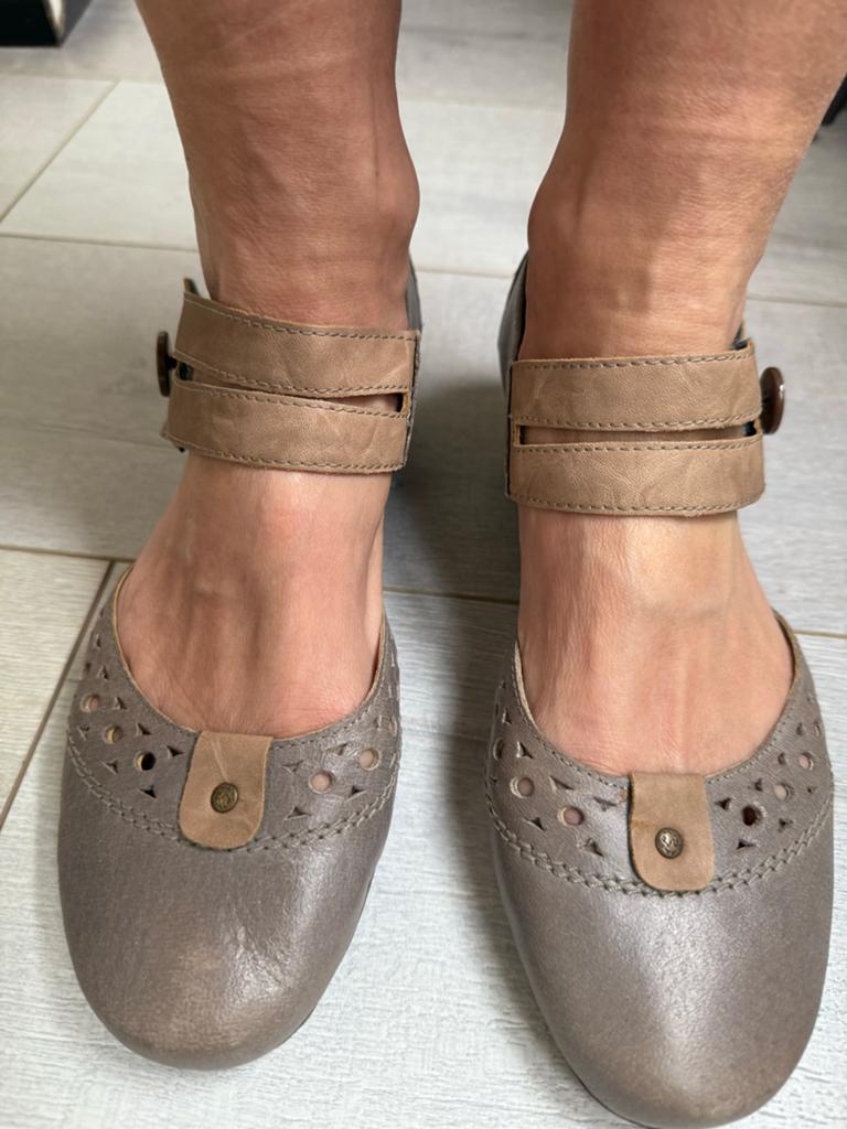 Rieker Antistress schoenen - Maat 40, Schoenen met lage hakken, Ophalen of Verzenden, Zo goed als nieuw, Grijs
