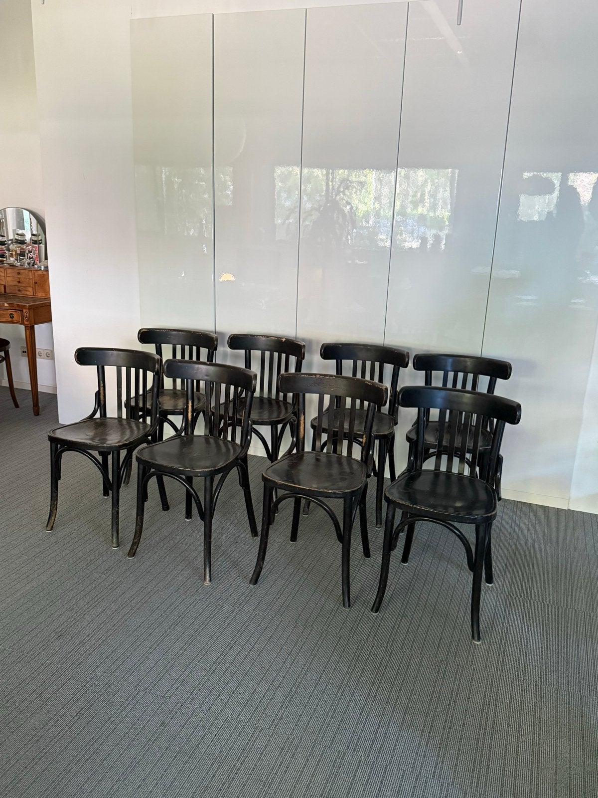 Set van 8 Vintage Zwarte Houten Bistro / Café stoelen, Ophalen