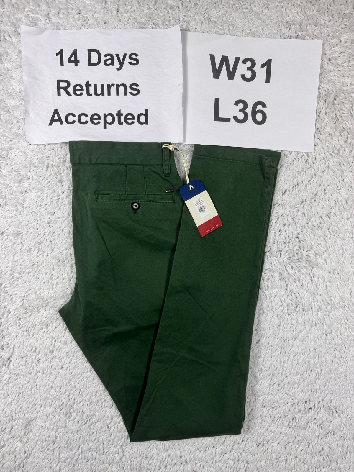 Tommy Hilfiger Ferry Chino Slim Fit Donkergroen W31 L36 3561, Nieuw, Overige maten, Ophalen of Verzenden, H