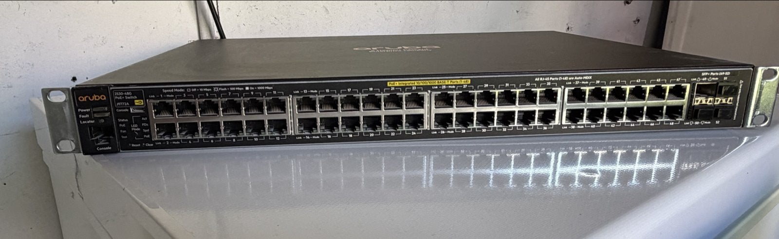 HPE Aruba 2530-48G-PoE+ (J9772A) - Gigabit switch met PoE+, Ophalen of Verzenden, Gebruikt