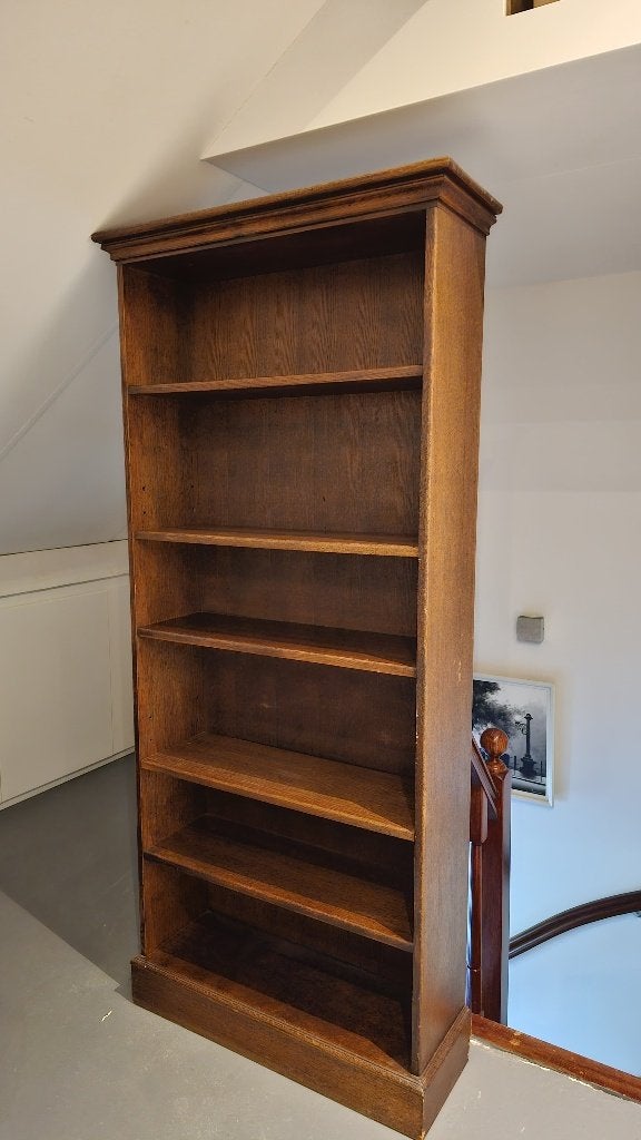 Massief eiken (boeken) kast, Ophalen