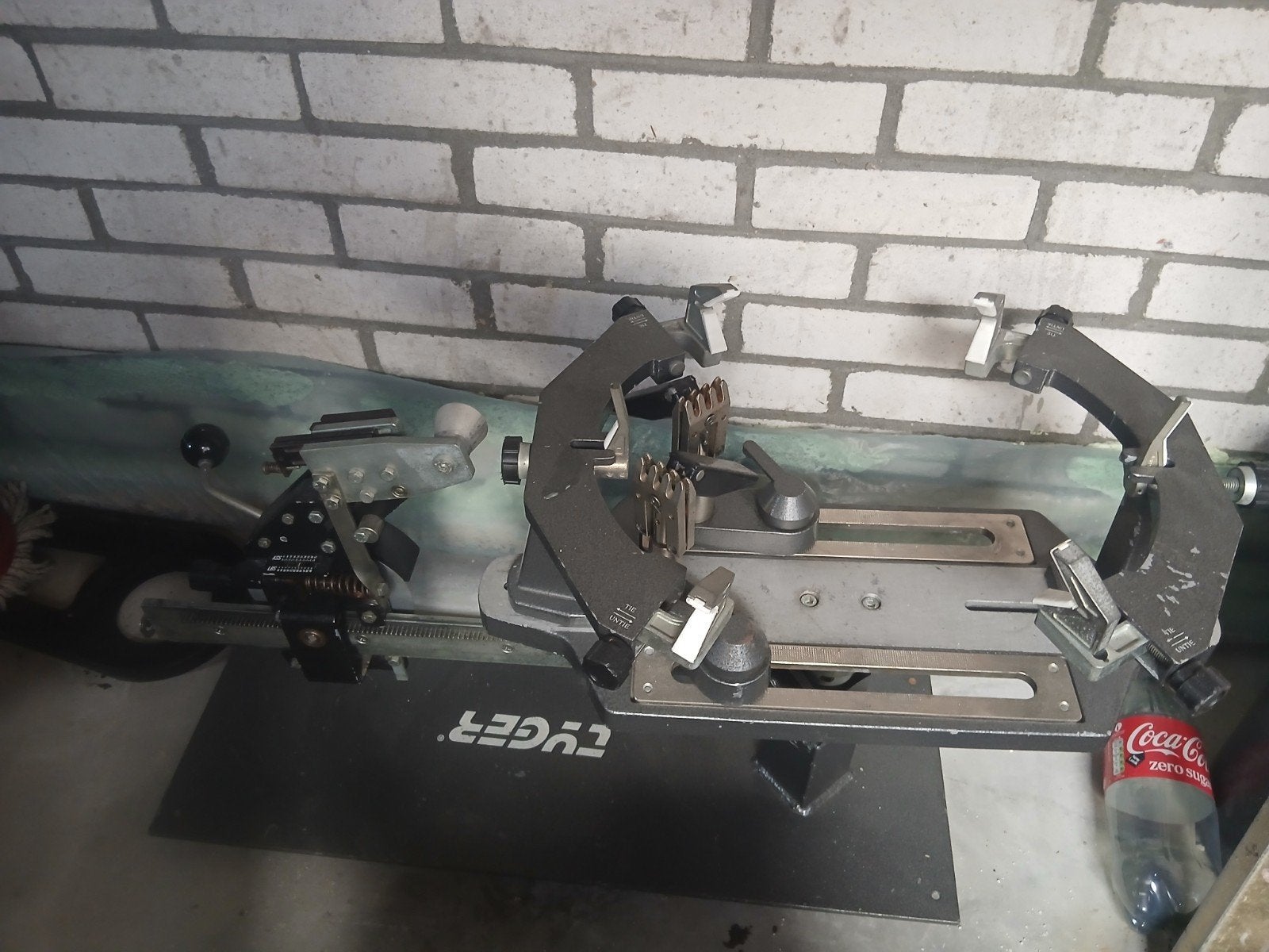 Tyger Tennis Racket Bespanmachinet, Goede Staat, Ophalen, Gebruikt, Overige typen, Overige merken