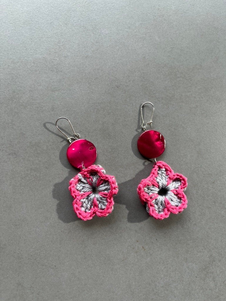 Nieuwe grijs/roze gehaakte oorbellen, Hangers, Verzenden, Nieuw, Roze
