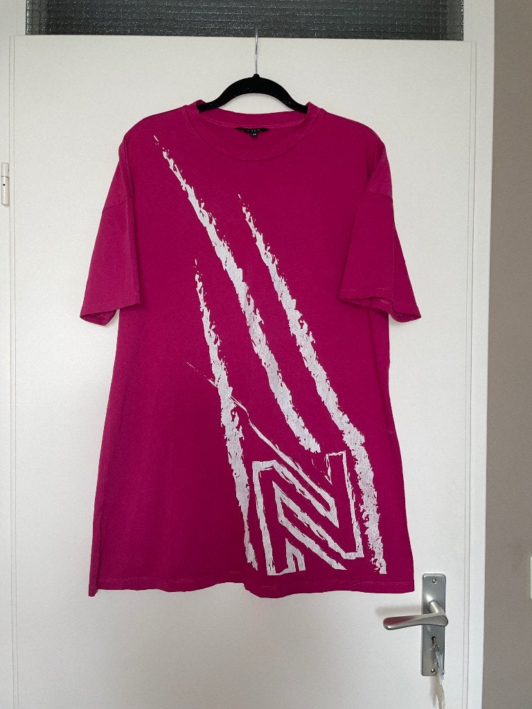NIKKIE roze n logo oversize t-shirt jurk dress mt 36, Ophalen of Verzenden, Zo goed als nieuw, Nikkie, Roze