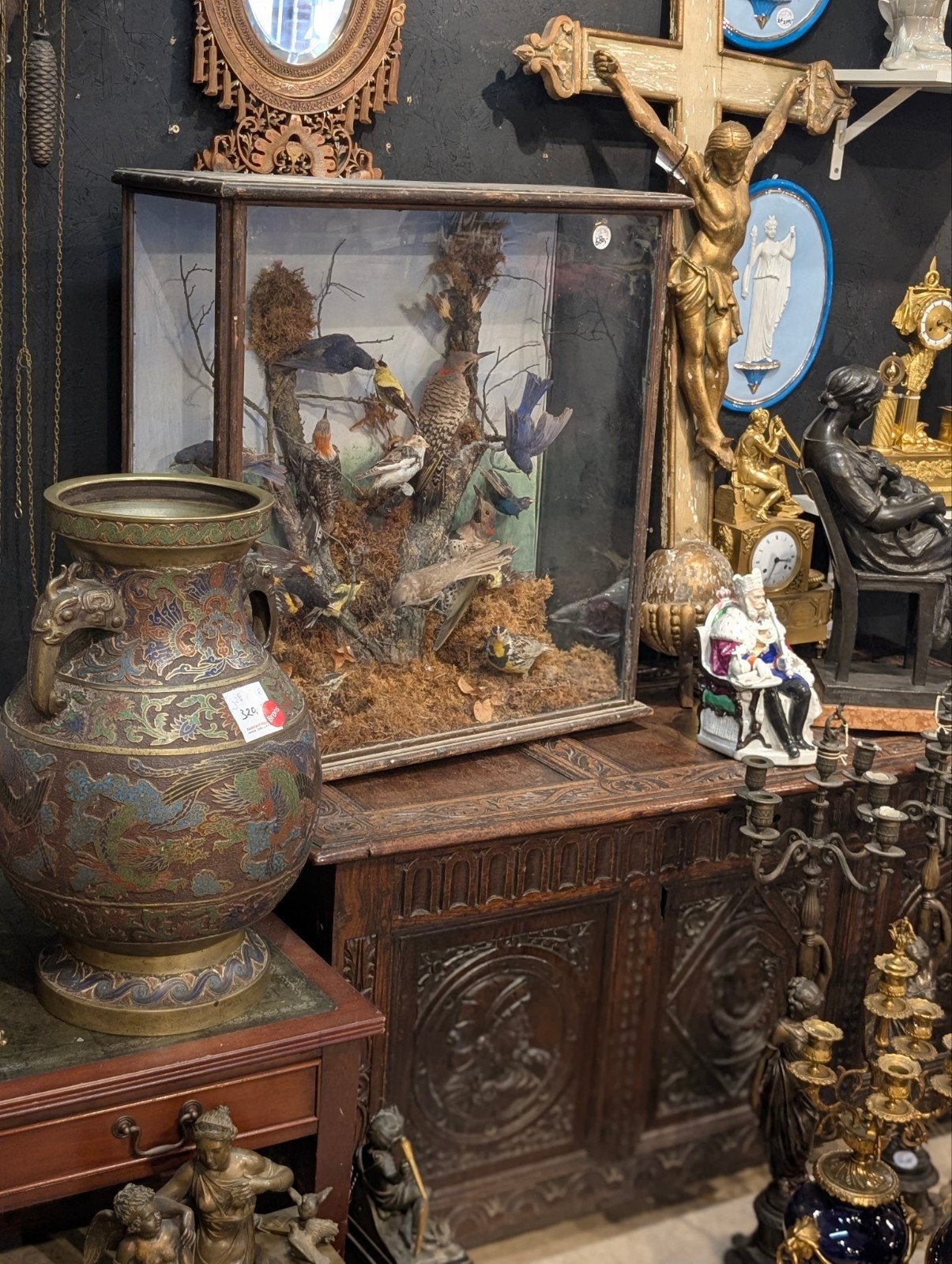 Antieke Diorama.  Op zet kast 75x75 cm. €680, Ophalen