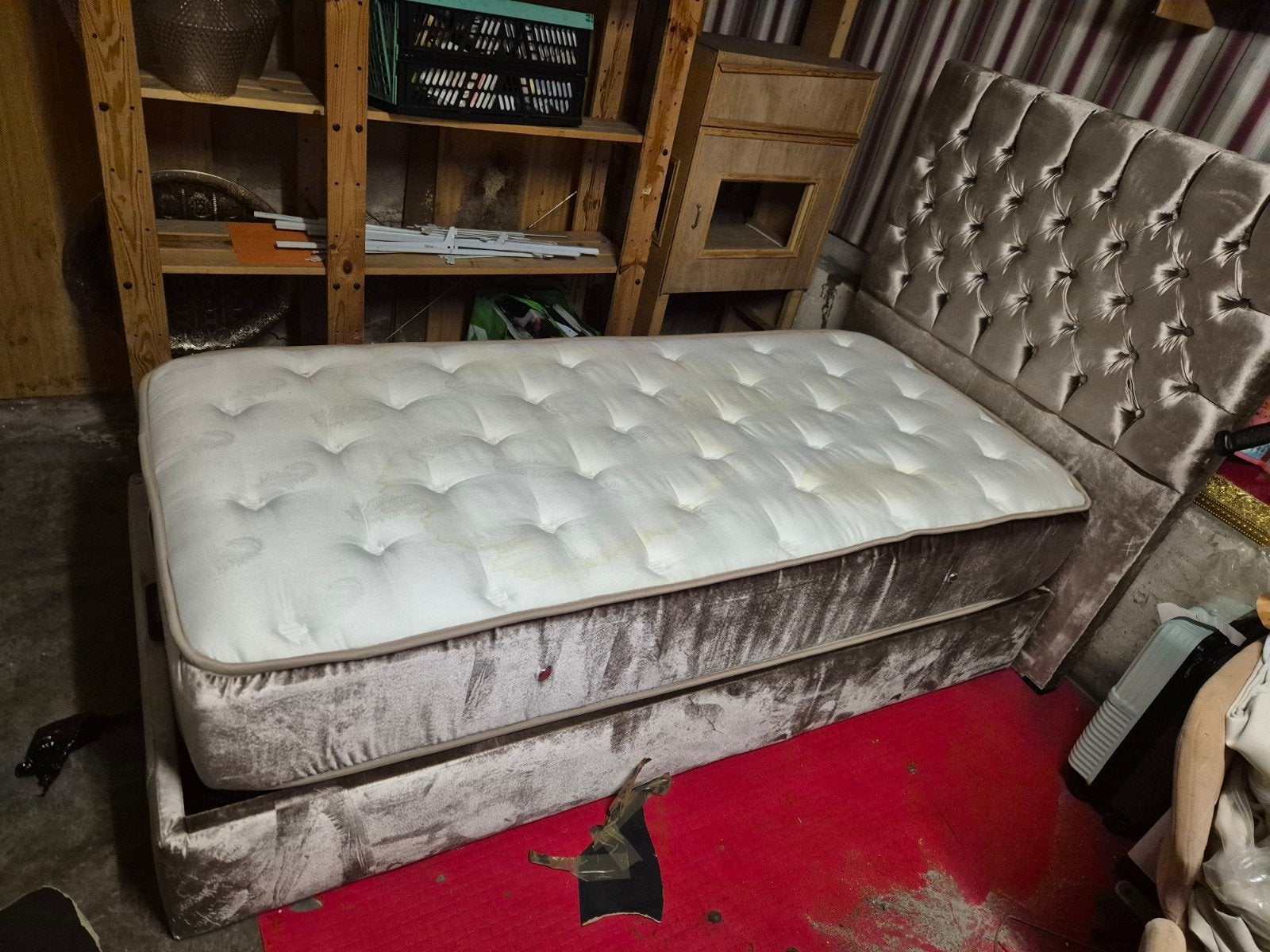Eenpersoons bed met opbergruimte en hoofdbord, Ophalen, Gebruikt, 90 cm, Eenpersoons