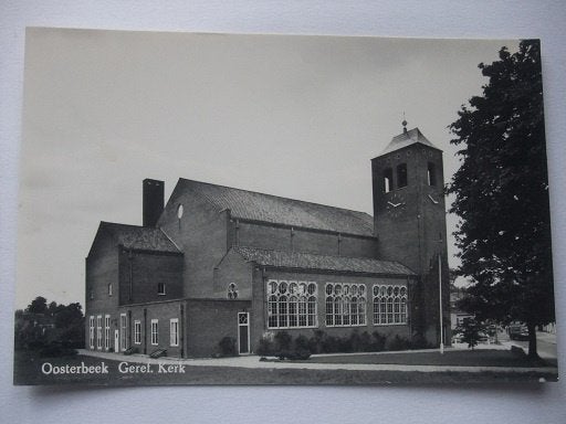 Q13 Oosterbeek - Gereformeerde kerk - 1986, Verzamelen, Ansichtkaarten | Nederland, Ophalen of Verzenden, 1960 tot 1980, Ongelopen