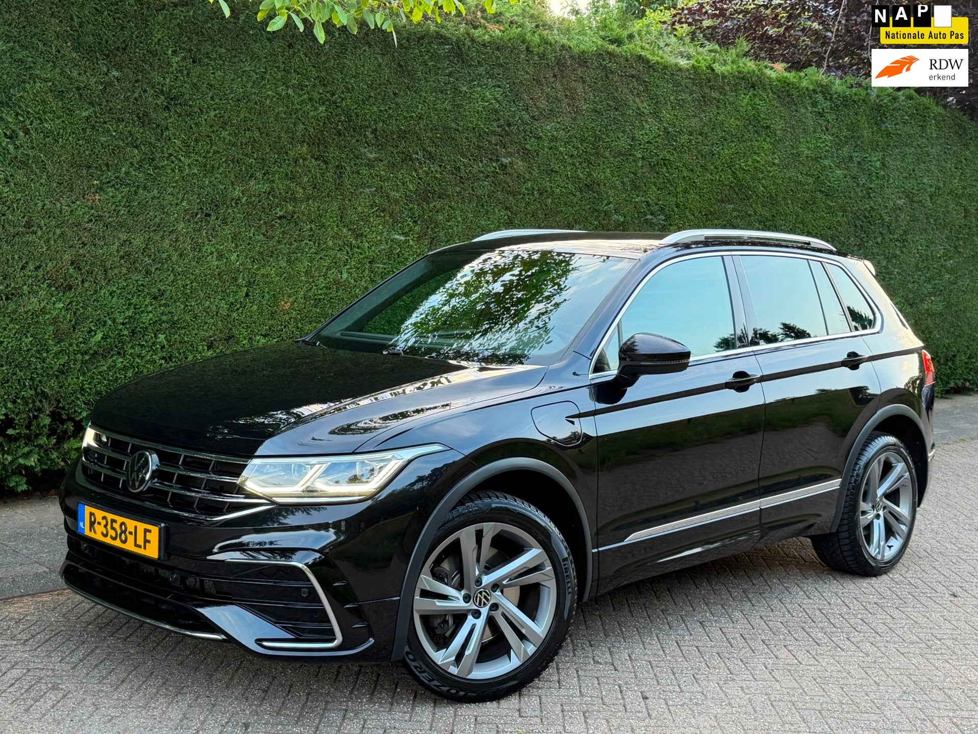 Volkswagen Tiguan 1.4 TSI eHybrid R-Line GARANTIE/1eEIGENAAR, Stof, Gebruikt, 4 cilinders, 150 pk