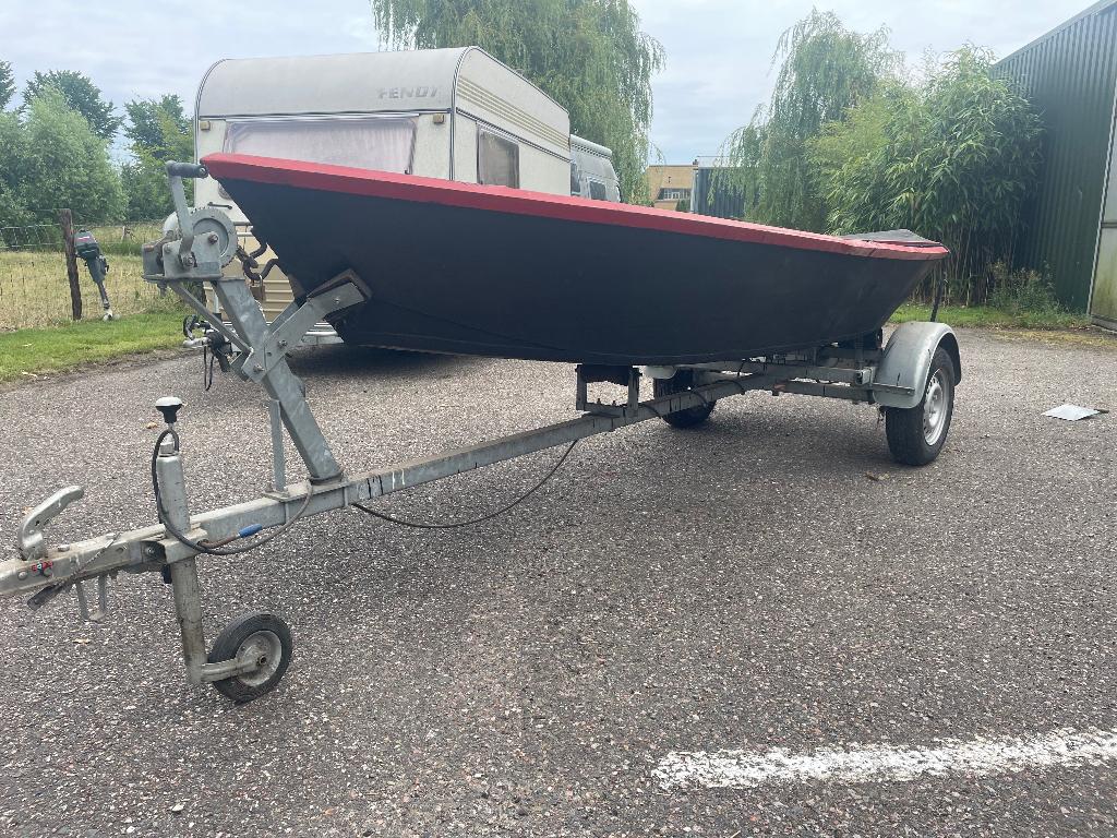 Sloep Schuit tuindersvlet met buitenboordmotor & trailer, Ophalen, Gebruikt, Trailer, Buitenboordmotor