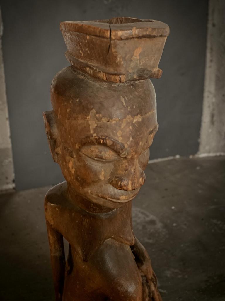 Houten konings beeld Democratische Republiek Congo 1925-1950, Antiek en Kunst, Kunst | Beelden en Houtsnijwerken, Ophalen of Verzenden