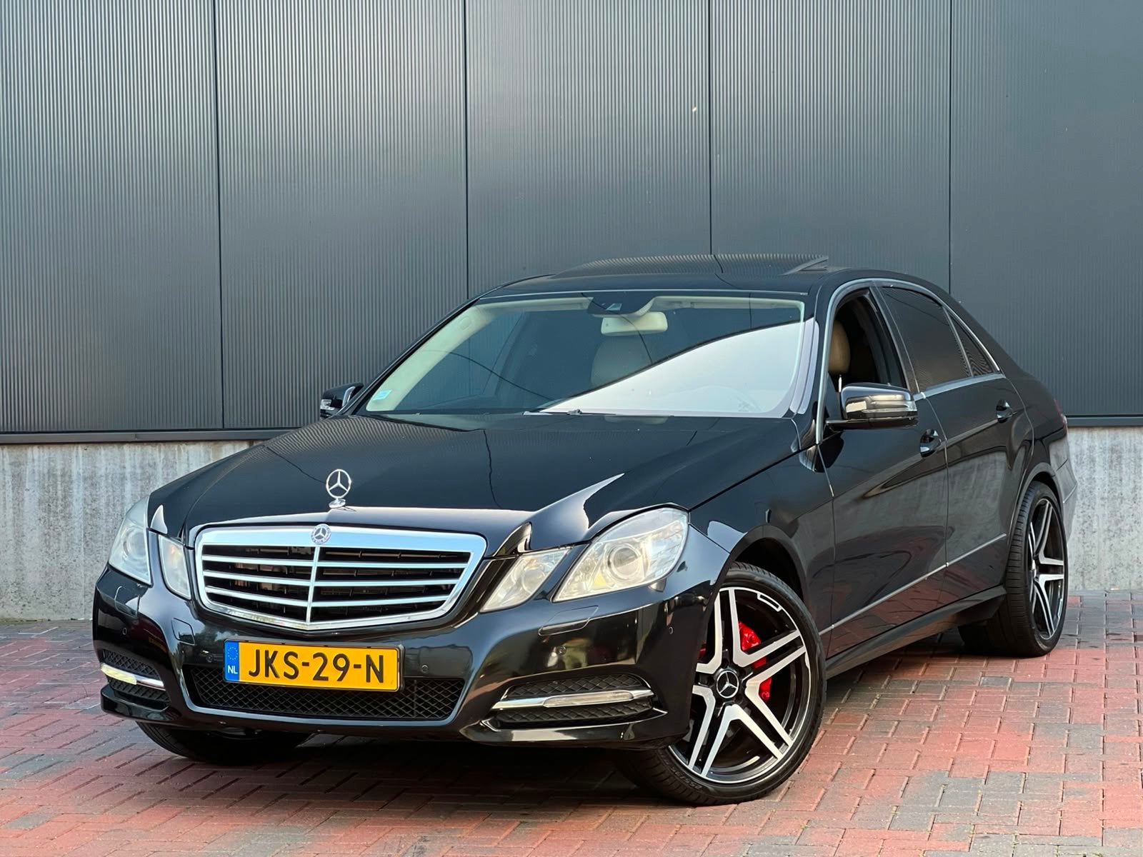 Mercedes-Benz E-klasse 500 Avantgarde AMG-Line * Navi * Aut, Auto's, Automaat, Achterwielaandrijving, Gebruikt, Automatische klimaatregeling