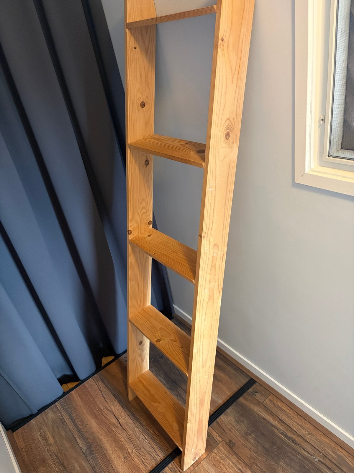 Decoratieve Houten ladder, Ophalen, Zo goed als nieuw, Ladder, Minder dan 2 meter