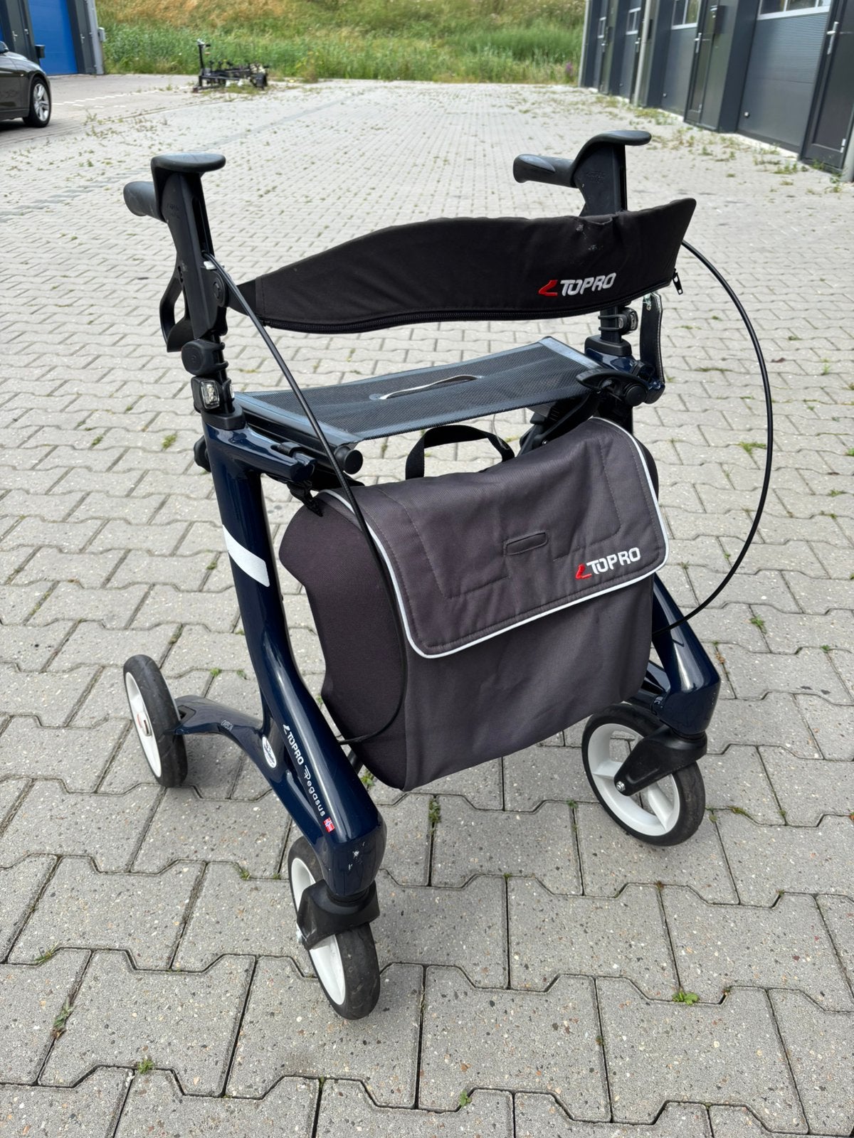 TOPRO Pegasus Carbon rollator blauw, lichtgewicht en complee, Diversen, Rollators, Gebruikt, Lichtgewicht, Opvouwbaar, Ophalen of Verzenden