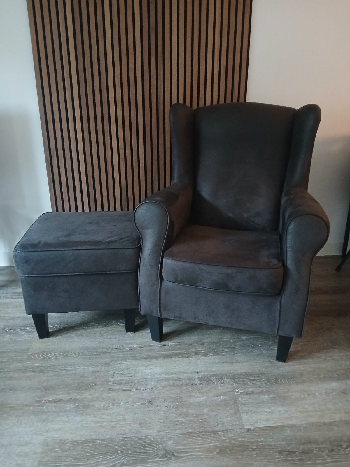 Fauteuil met voetenbank - Donkergrijs, Ophalen, Klassiek, Comfortabel, 75 tot 100 cm, Zo goed als nieuw