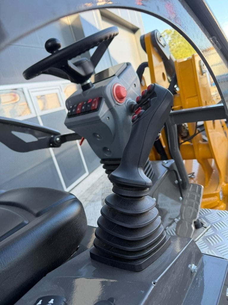 Foto 16 van Rexus H2600 minishovel YANMAR diesel. NIEUW gratis geleverd
