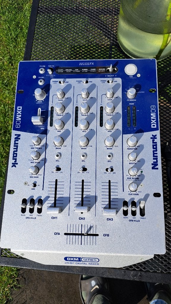 mixer numark dmx09, Ophalen of Verzenden, Gebruikt, Minder dan 5 kanalen, Microfooningang