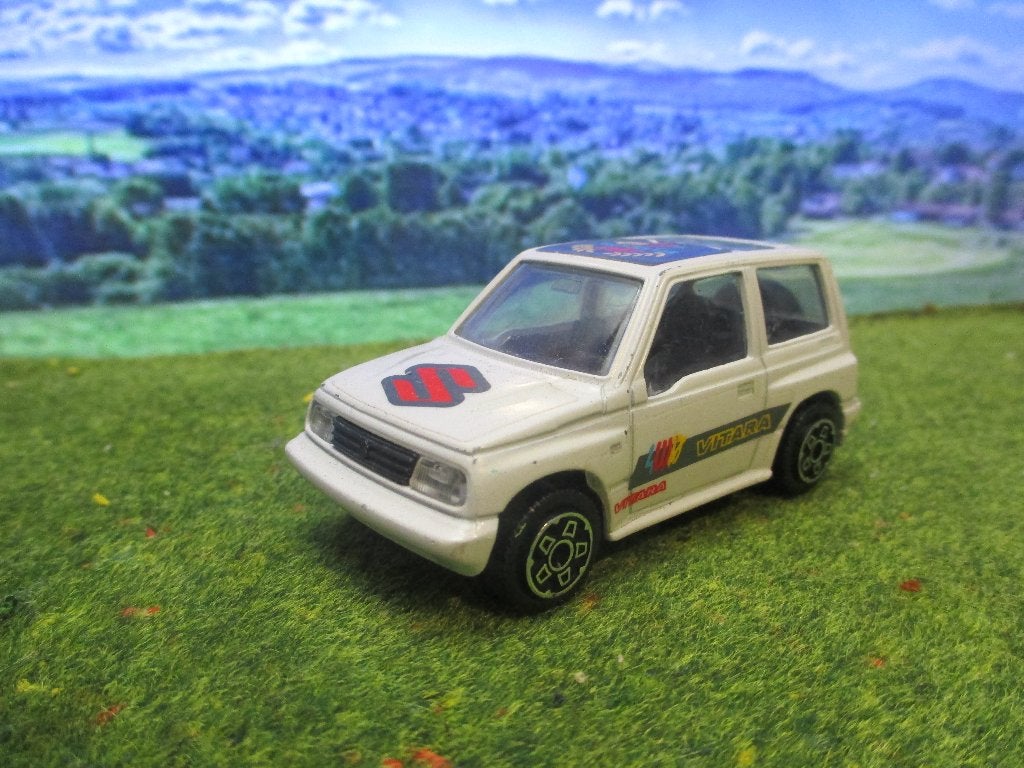 1:43 Suzuki Vitara - Bburago SUZUKI 4WD Promotie-model, Ophalen of Verzenden, Gebruikt, Auto, Overige merken