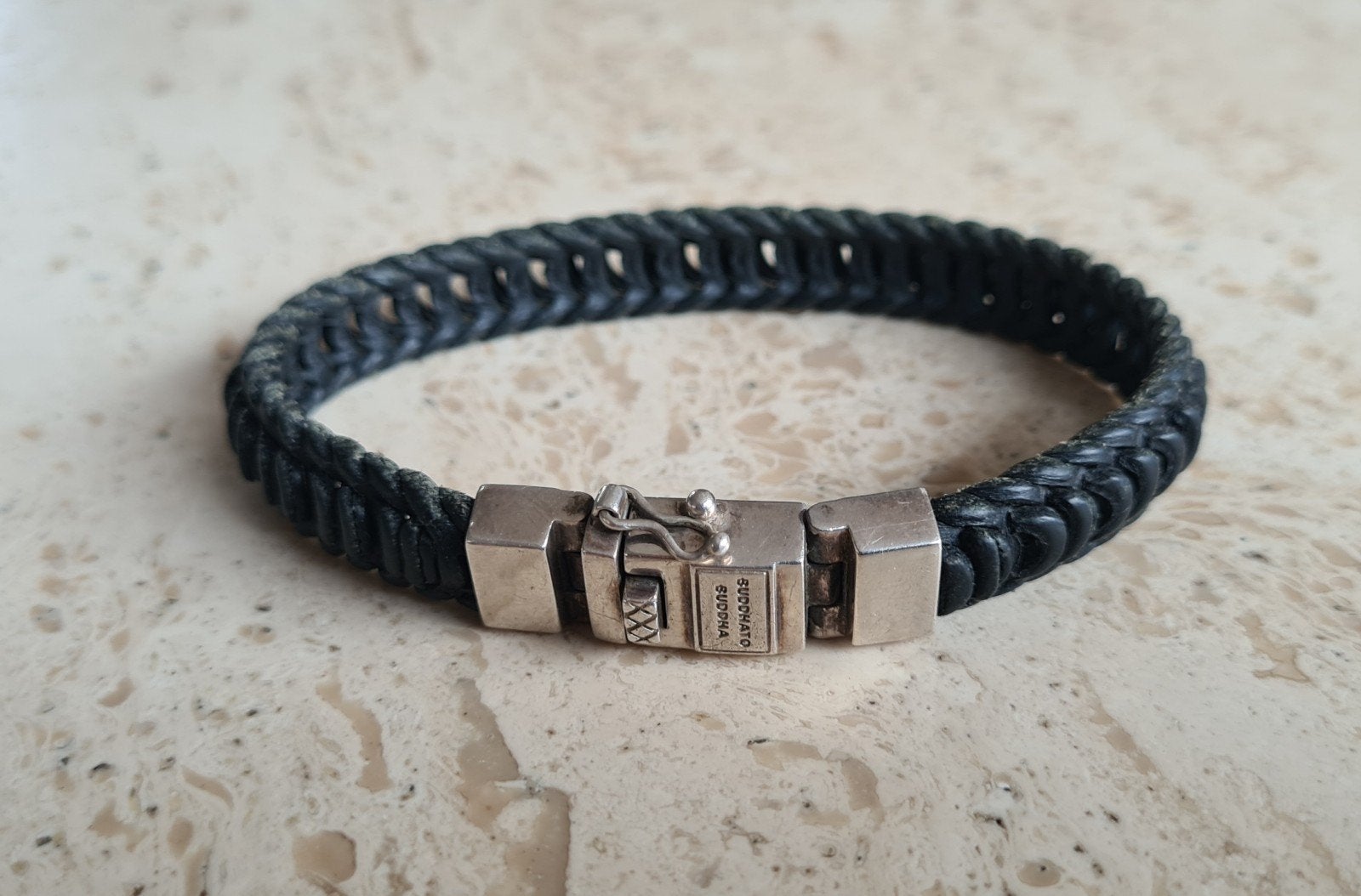 Buddha to buddha armband., Ophalen of Verzenden, Gebruikt, Zwart, Leer
