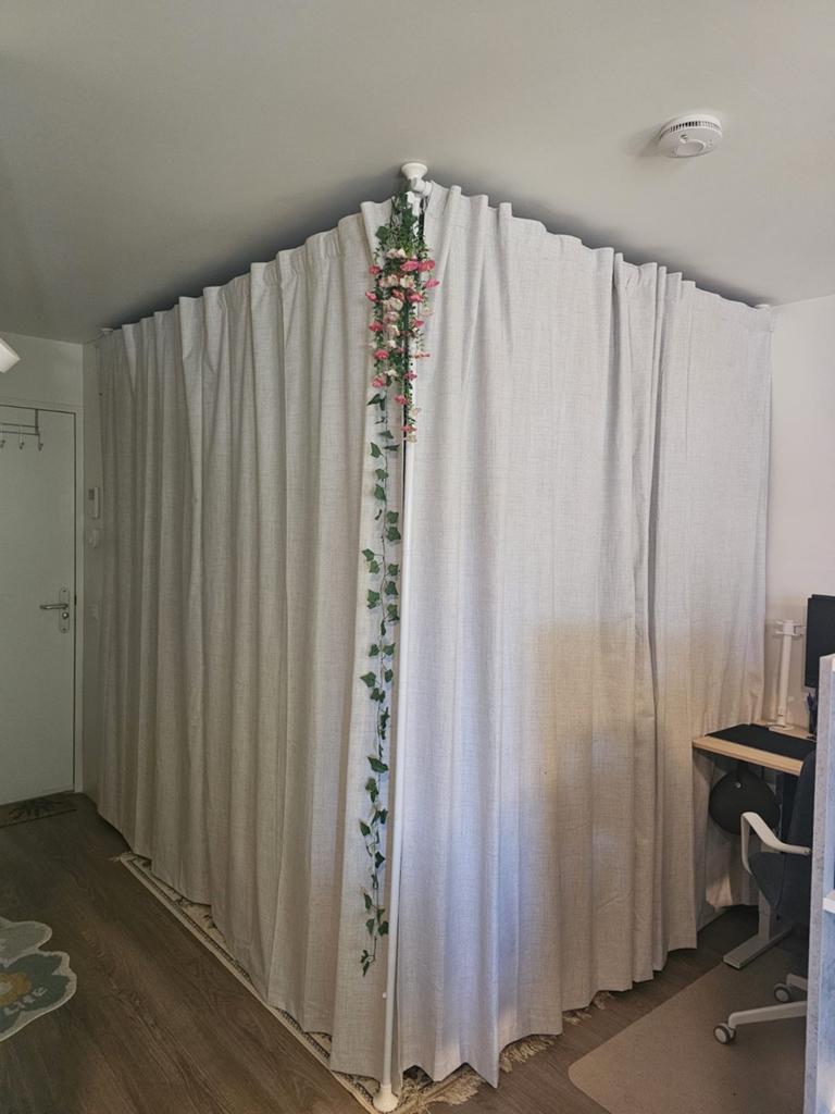 Room Divider with gray-white blackout curtains, Grijs, 200 cm of meer, Modern, Functioneel, Ophalen of Verzenden