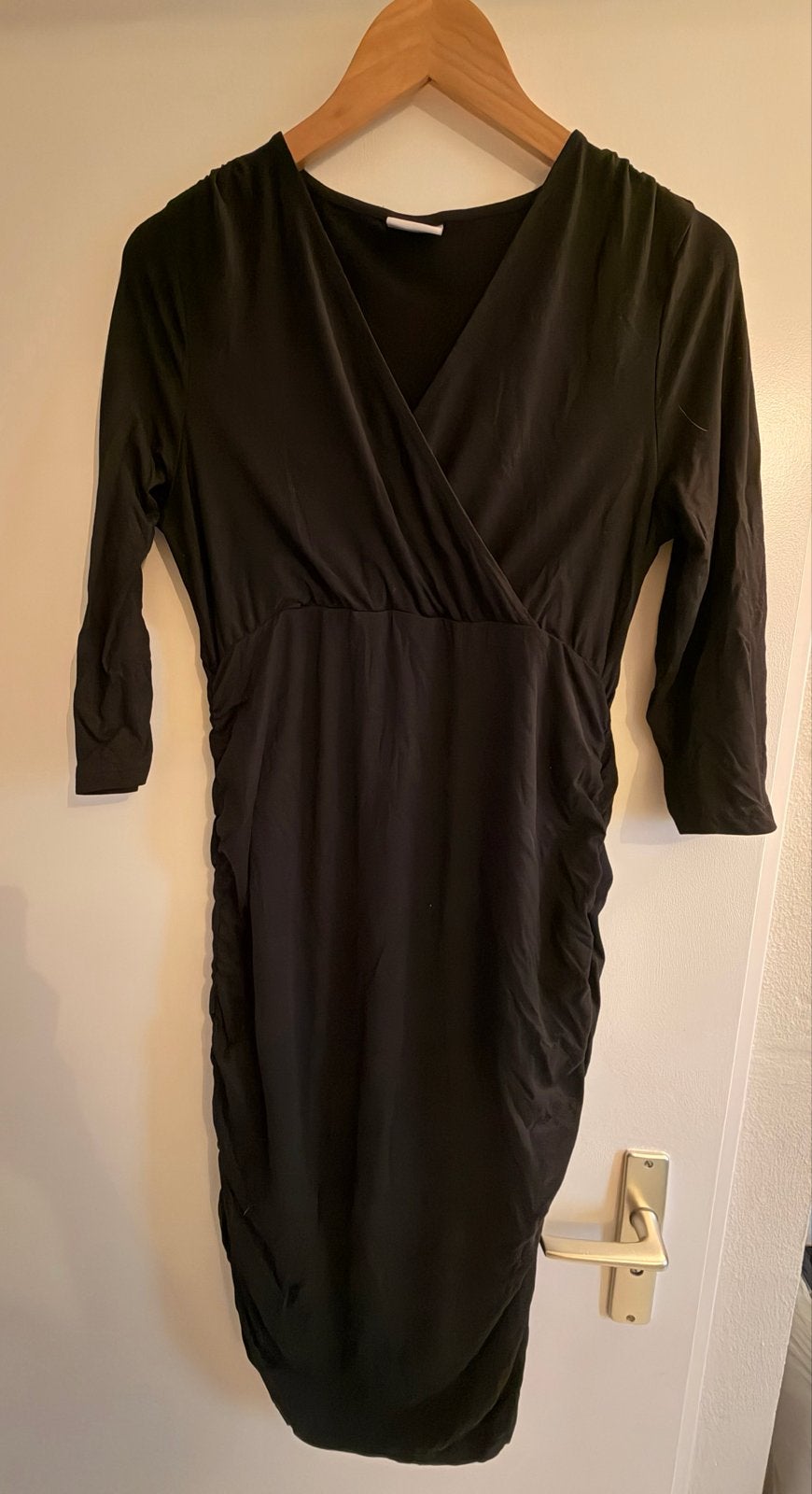 Zwarte rekbare zwangerschapsjurk M - Mamalicious, Kleding | Dames, Positiekleding, Maat 38/40 (M), Ophalen of Verzenden, Gedragen
