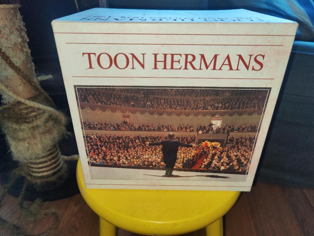 Toon Hermans - DVD Box - 1958-1997 - One man Shows + boek, Cd's en Dvd's, Dvd's | Cabaret en Sketches, Alle leeftijden, Ophalen of Verzenden