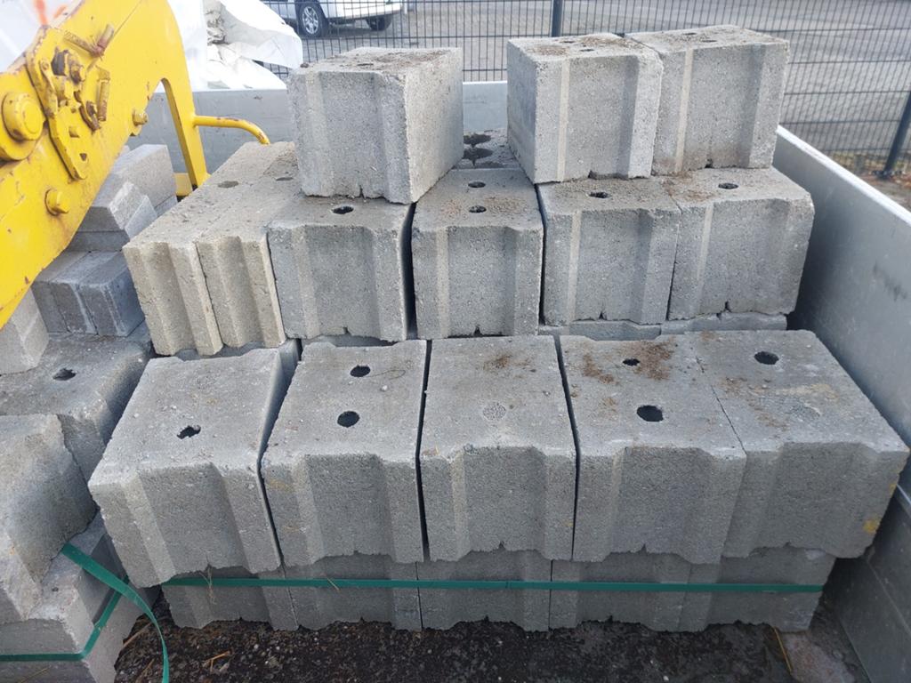 Betonblokken, Doe-het-zelf en Verbouw, Metselstenen, Ophalen of Verzenden, Bakstenen