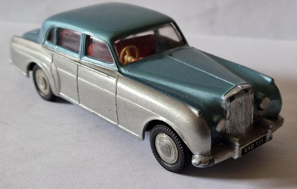 SPOT-ON 102 Bentley Saloon, Hobby en Vrije tijd, Modelauto's | 1:43, Ophalen of Verzenden, Zo goed als nieuw, Auto, Overige merken