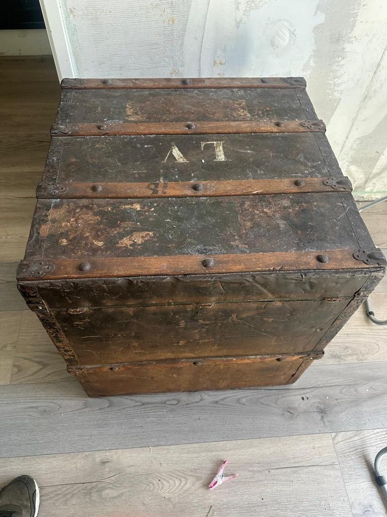 Antieke houten kist / reiskoffer - Vintage, Ophalen, Gebruikt, Overige houtsoorten, 50 tot 100 cm