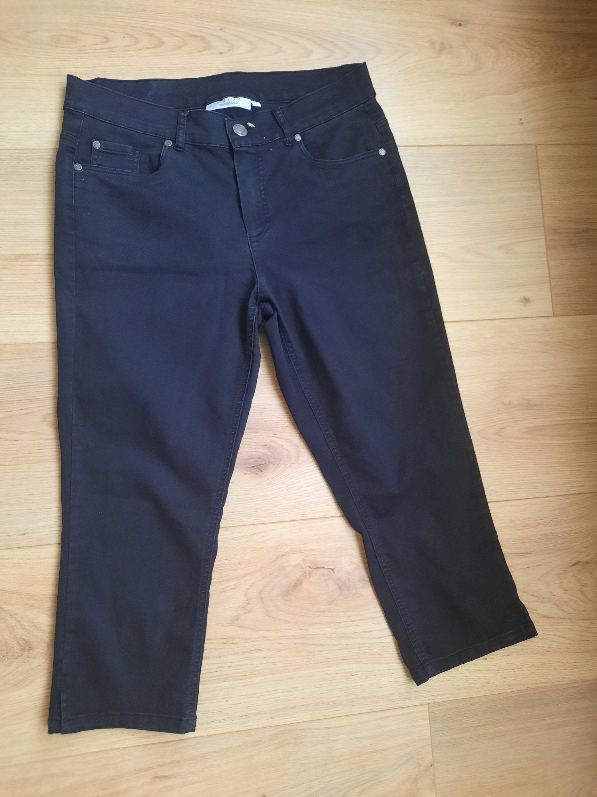 Zwarte jeans bermuda kuithoogte Enjoy mt 42, Kleding | Dames, Ophalen of Verzenden
