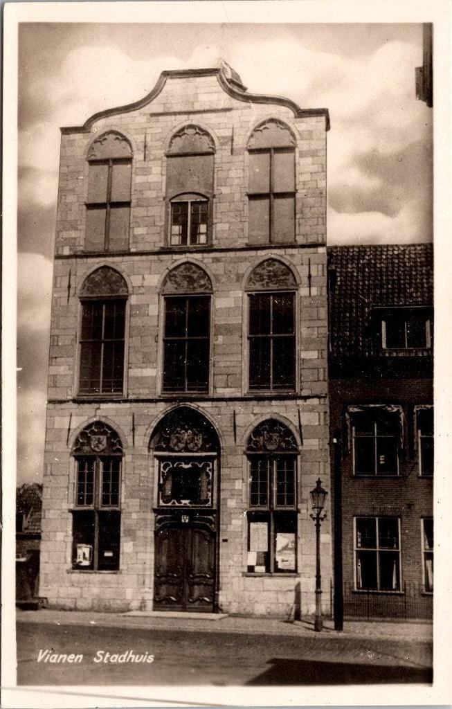 Vianen - Stadhuis, Verzamelen, Ansichtkaarten | Nederland, Verzenden, 1940 tot 1960, Ongelopen, Utrecht