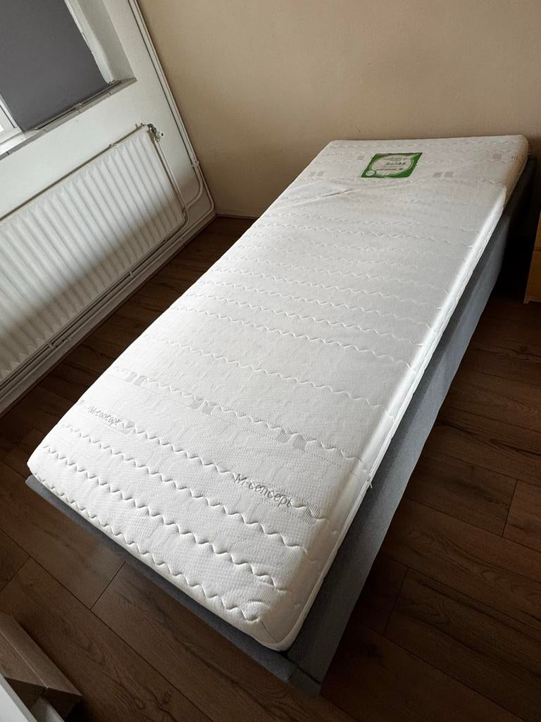 Ikea bed 90x200cm, Huis en Inrichting, Slaapkamer | Bedden, Gebruikt, 90 cm, Eenpersoons, Ophalen of Verzenden