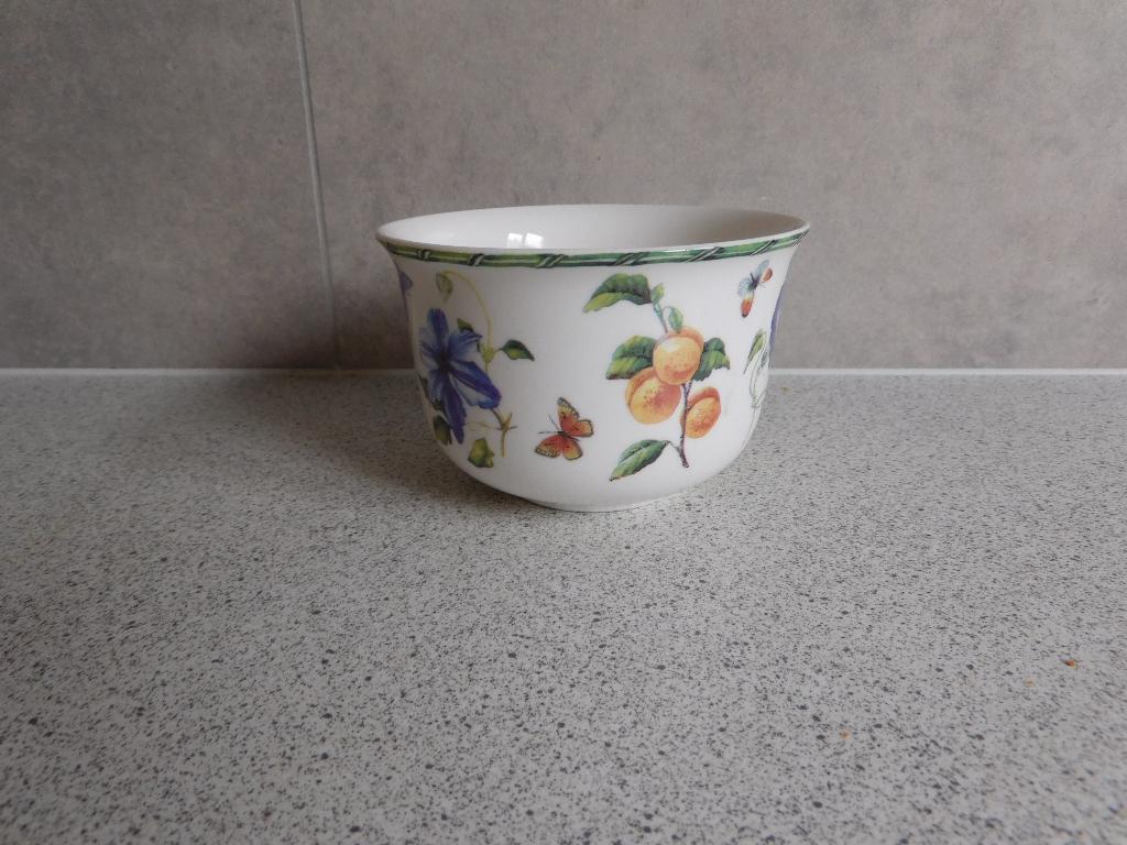 Thee Kop Fruit & Flowers Janneke Brinkman JBS, Ophalen of Verzenden, Zo goed als nieuw, Overige stijlen, Kop(pen) en/of Schotel(s)