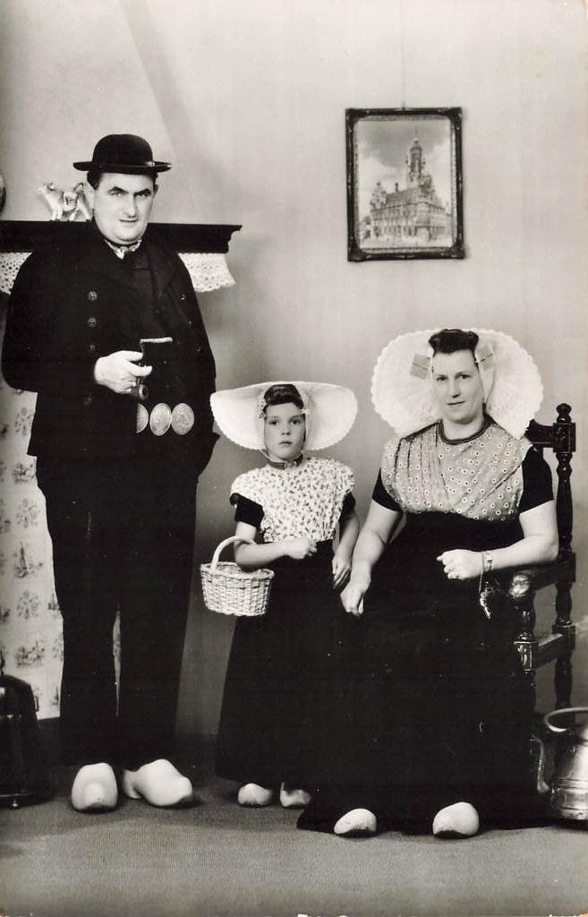 Middelburg, Klederdracht, Ophalen of Verzenden, 1960 tot 1980, Ongelopen, Zeeland