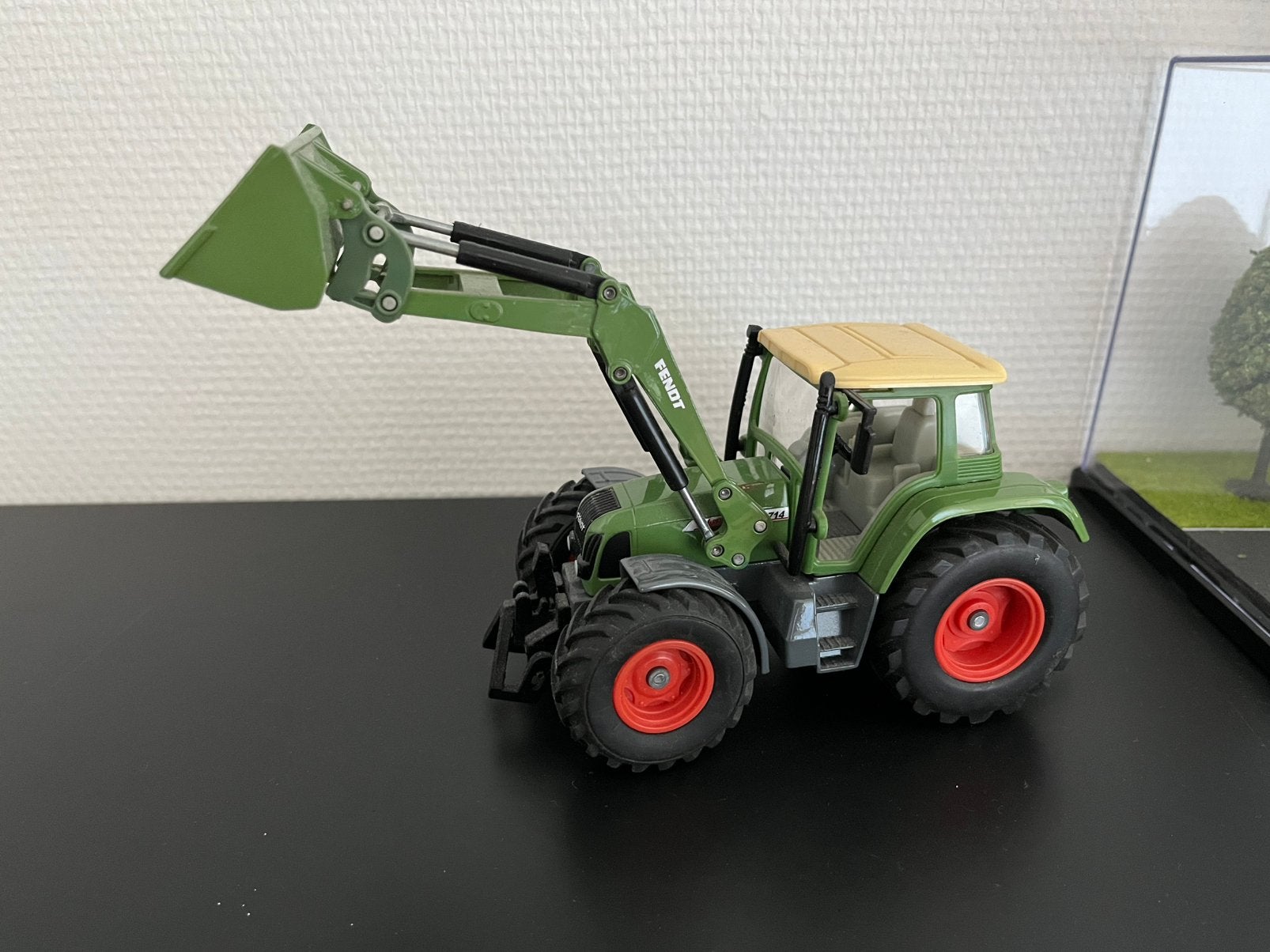 Fendt favorit 714 vario siku 1:32, Ophalen of Verzenden, Zo goed als nieuw, Tractor of Landbouw, SIKU