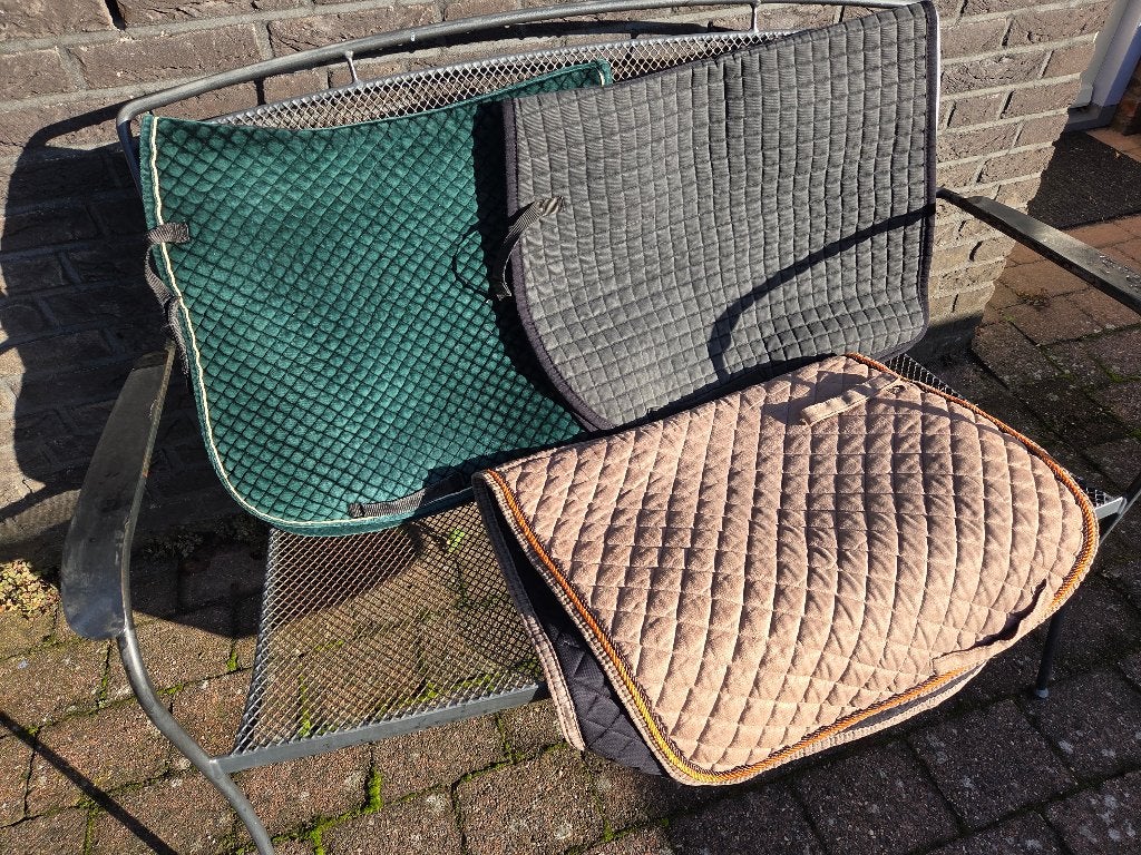Gratis 3 zadeldekjes maat full, Dieren en Toebehoren, Ophalen, Gebruikt