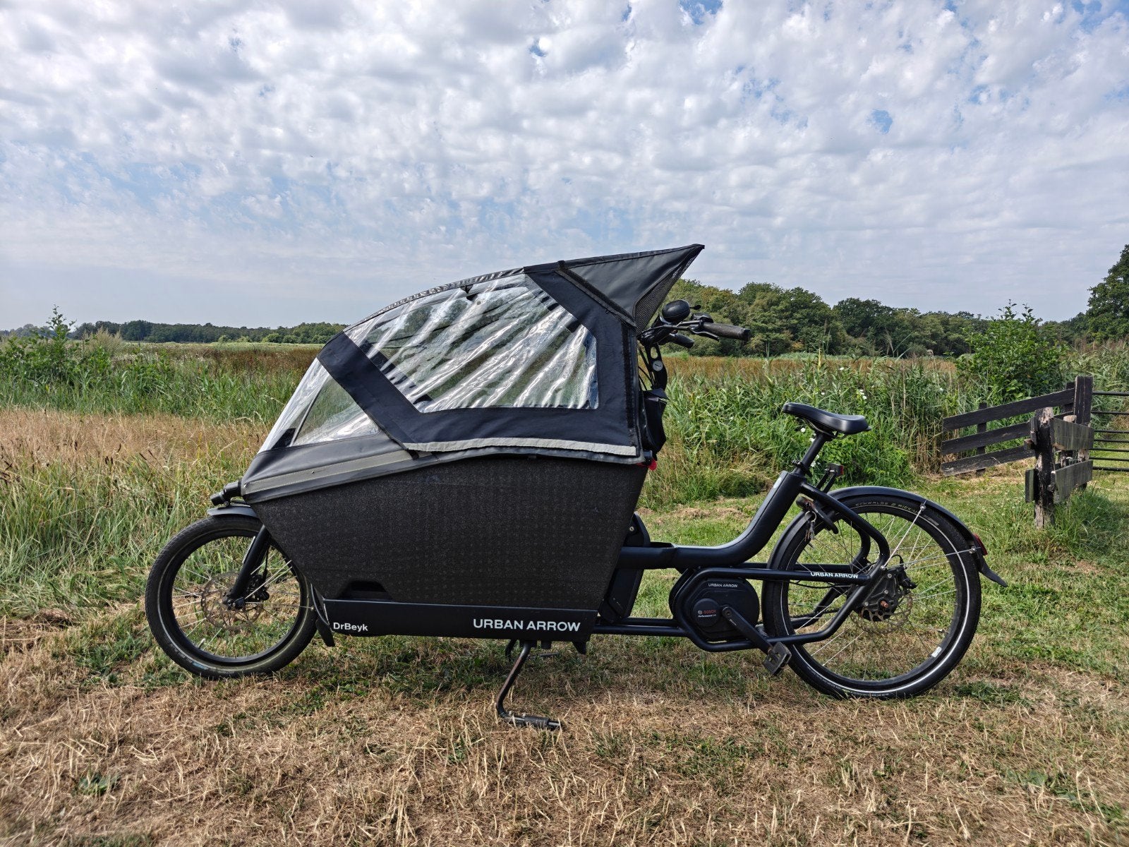 Urban Arrow Family Bakfiets met Huif, Fietsen en Brommers, Fietsen | Bakfietsen, Ophalen, Gebruikt, 3 kinderen, Huif