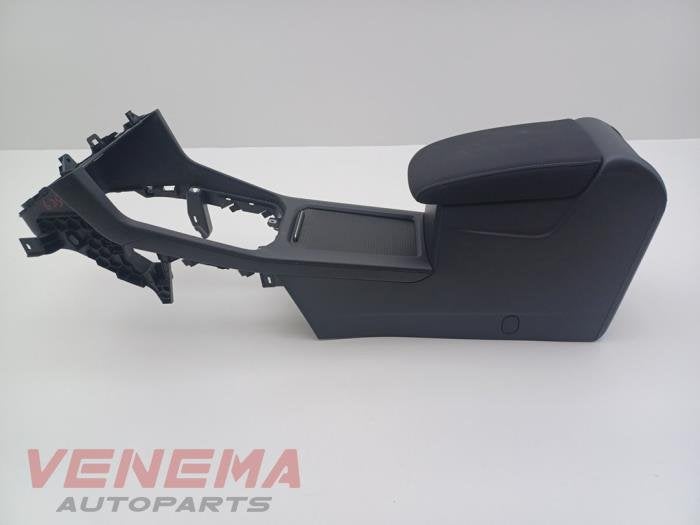 Middenconsoles van een Volkswagen Golf Sportsvan, Gebruikt, -, Volkswagen, -