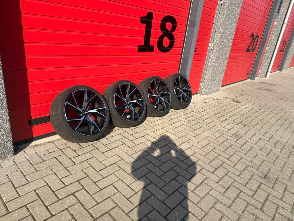 19 inch replica audi velgen, Velg(en), 235 mm, Zomerbanden, Ophalen