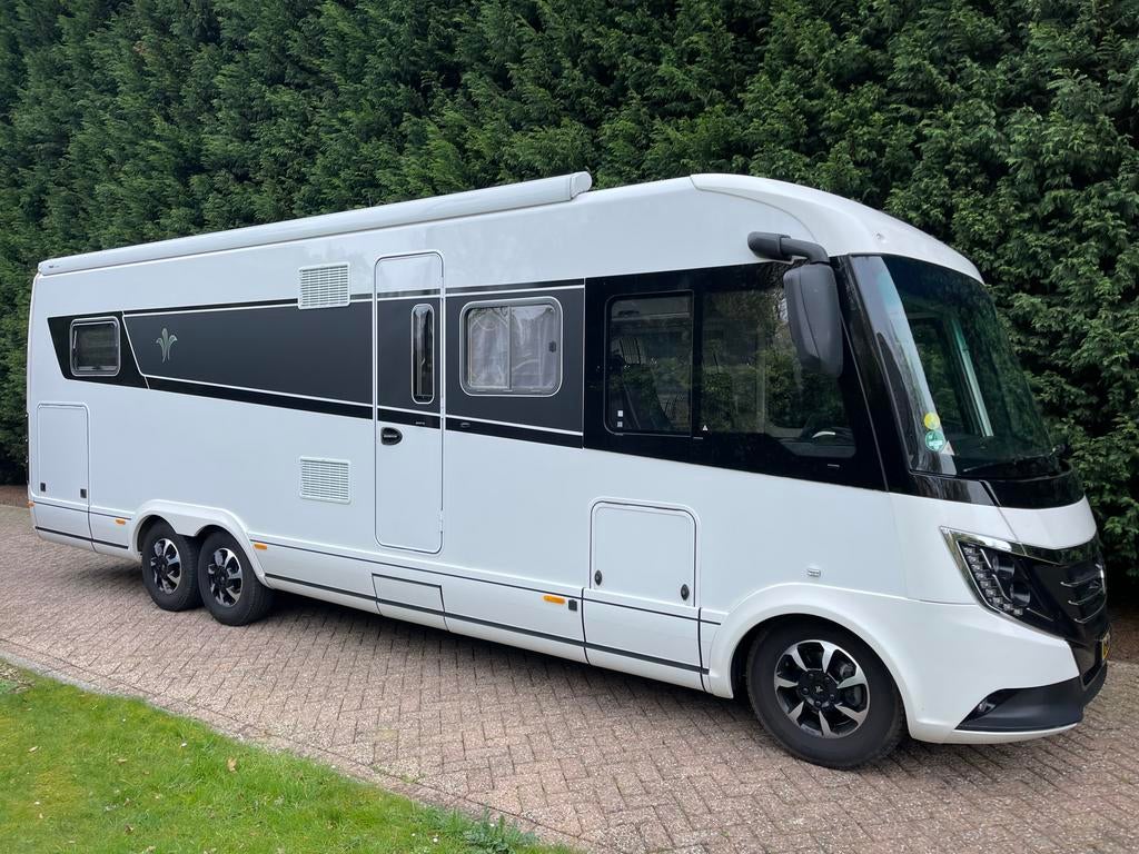 ** NIEUWSTAAT ** Arto 88 LF Clou-Line 180 PK Automaat Level, Caravans en Kamperen, Campers, Niesmann+Bischoff, Ringverwarming