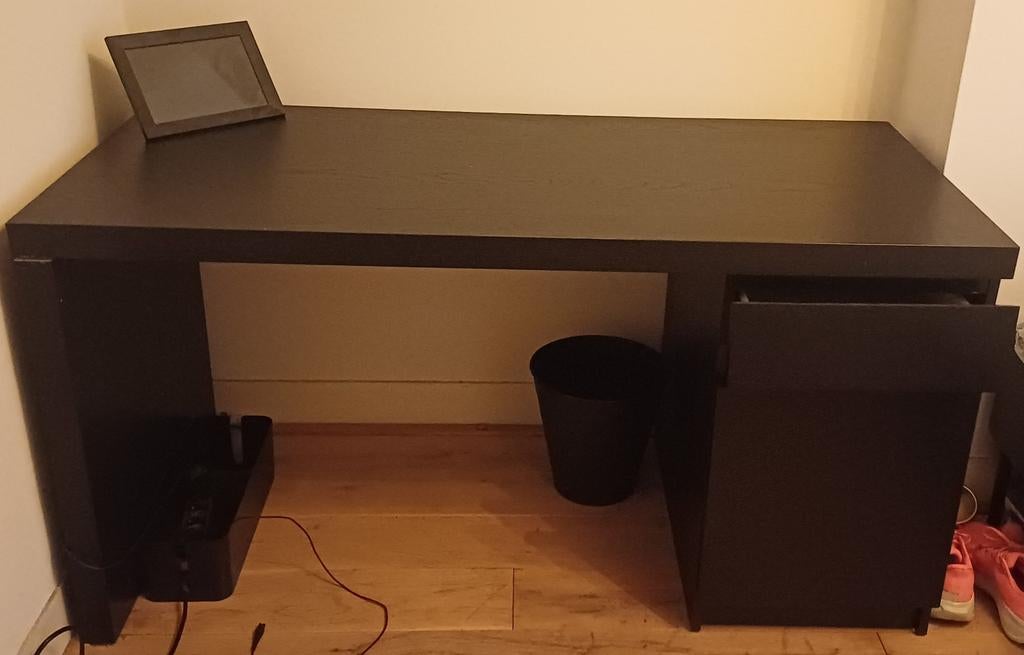 IKEA bureau met lade - 140x65x74 cm, Ophalen, Met lades, Gebruikt, IKEA