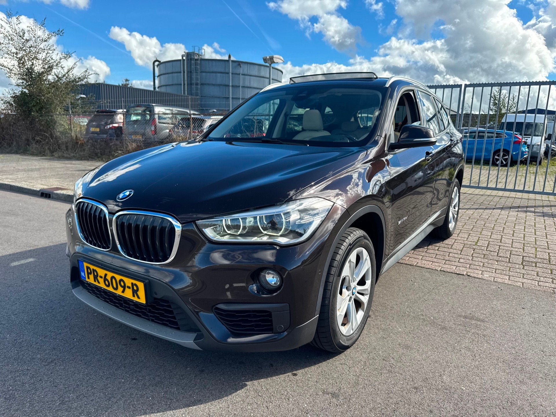 BMW X1 SDrive18d AUTOMAAT XENON/PANO/NAVI/HEADUP, Auto's, Euro 6, 4 cilinders, 1445 kg, 23 km/l
